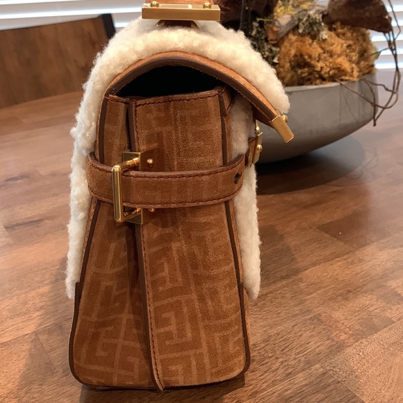 Balamain B-Buzz 23 Shearling Panel Tote Bag - Picture 5 of 16